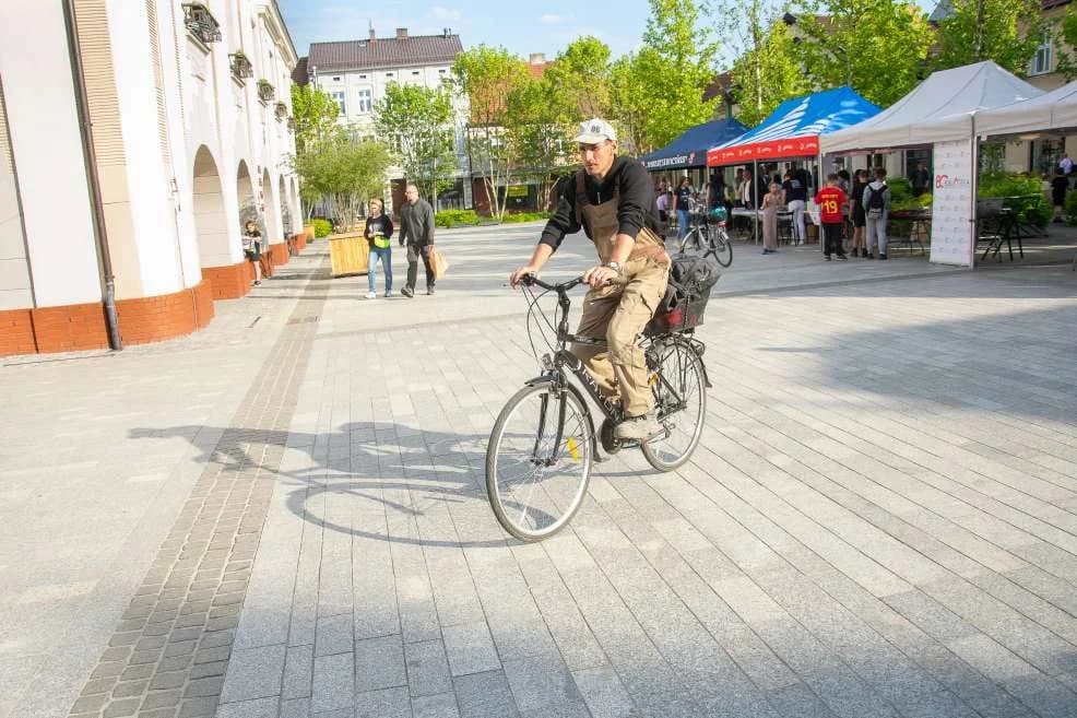 Wielkie święto na rynku - jarociński samorząd obchodzi 35. urodziny. Zobacz, kto był, a kogo zabrakło [ZDJĘCIA]
