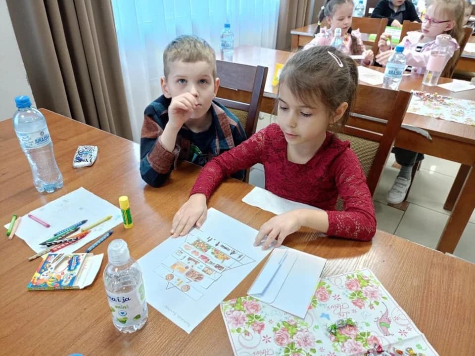 16 przedszkoli z powiatu jarocińskiego rywalizowało w Żerkowie podczas konkursu "Mały Ekolog 2025". Kto wygrał? [ZDJĘCIA] — zdjęcie 2 z 22