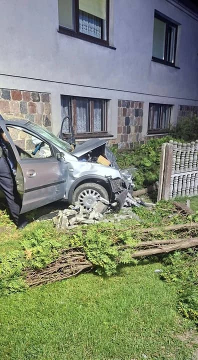 W akcji ratowniczej uczestniczyły zastępy z OSP Dobrzyca i JRG Pleszew, zespoły ratownictwa medycznego oraz policja