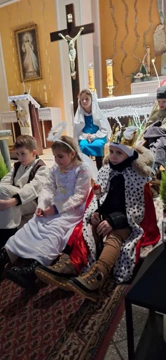Pierwsze Roszkowskie Kolędowanie odbyło się wczoraj w kościele — zdjęcie 2 z 39