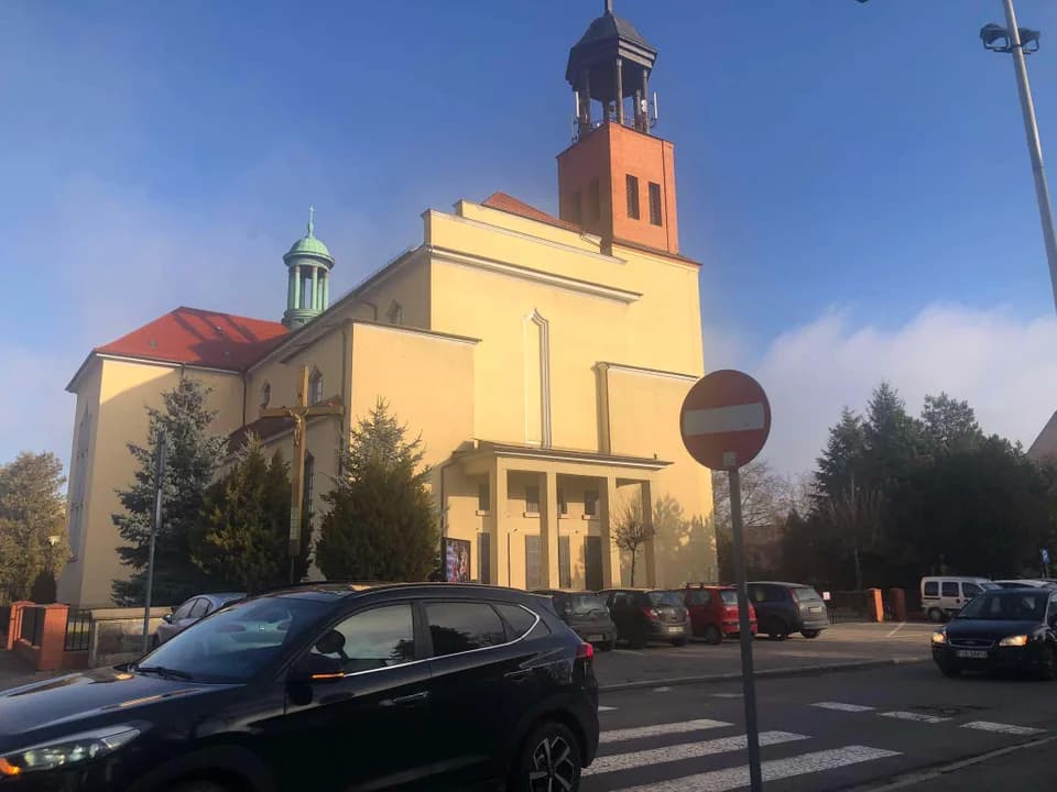 Włamał się do kościoła w Jarocinie, skradł pieniądze. Po kilku godzinach  sprawca wpadł w ręce policji — zdjęcie 6 z 8