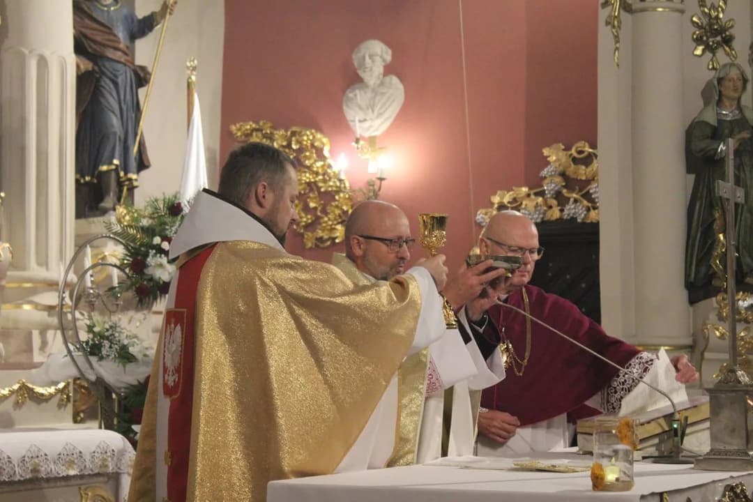 Odpust św. Marcina w Jarocinie z konkursem na znaczek, orkiestrą i grochówką [ZDJĘCIA] — zdjęcie 5 z 157