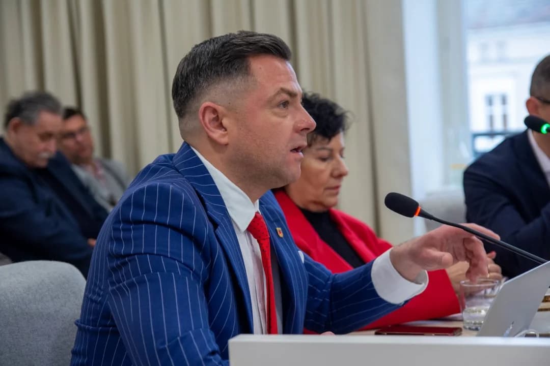 Posiedzenie Rady Miejskiej w Jarocinie (grudzień 2025) — zdjęcie 5 z 24