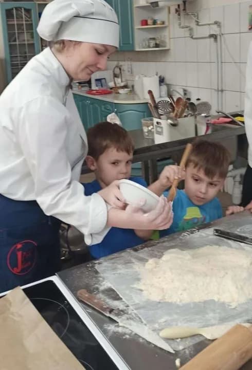 Zajęcia dla przedszkolaków w Zespole Szkół Ponadpodstawowych nr 1 w Jarocinie — zdjęcie 5 z 24