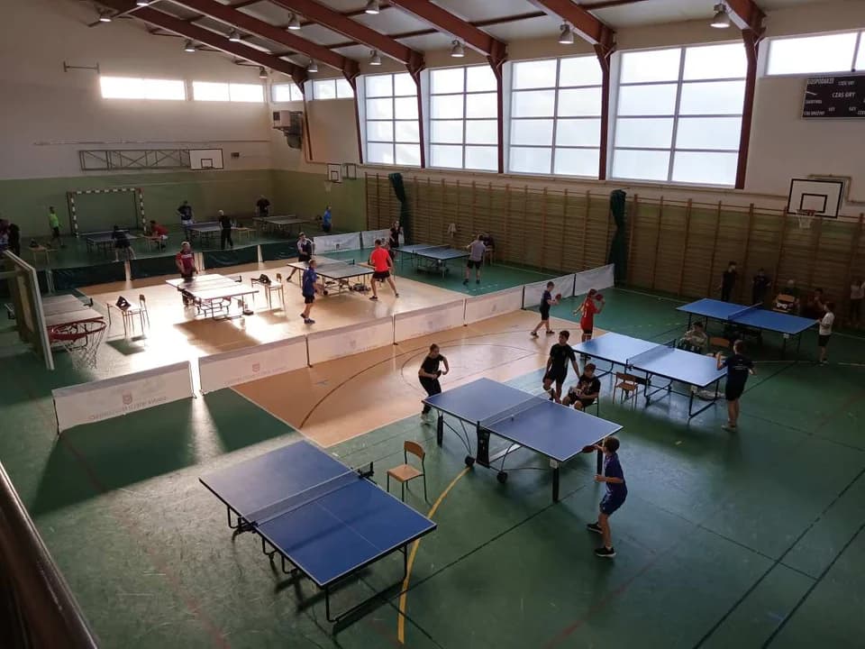 Turniej tenisa stołowego amatorów w Cielczy — zdjęcie 5 z 8