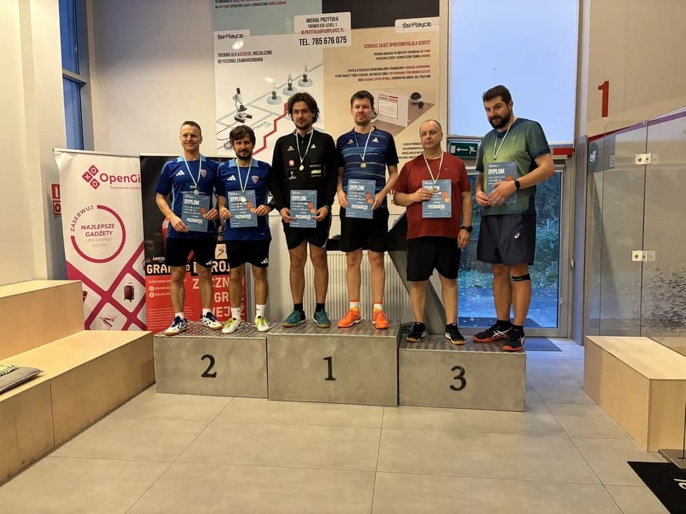 Sukcesy zawodników UKS Komorzanka na turniejach w Poznaniu i Rojowie [ZDJĘCIA]