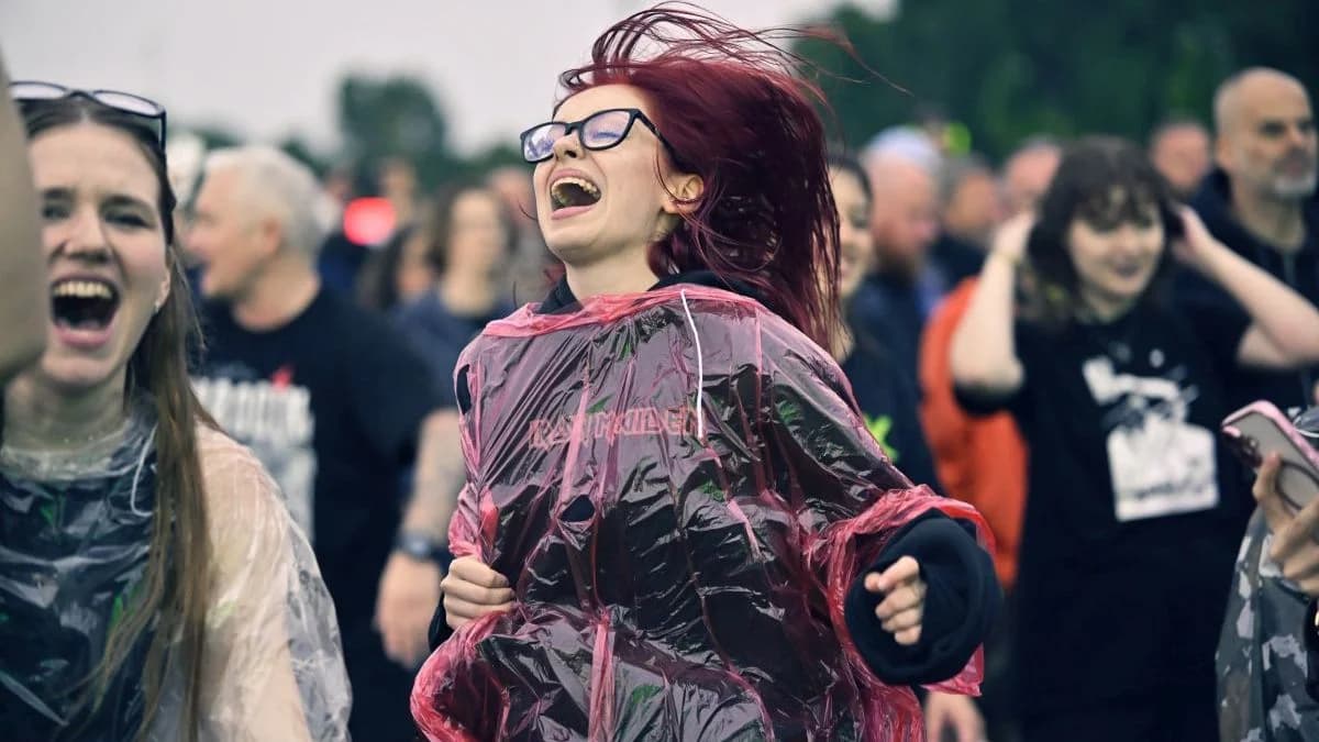 Tak bawiliście w błocie i deszczu podczas pierwszego dnia Jarocin Festiwal 2026