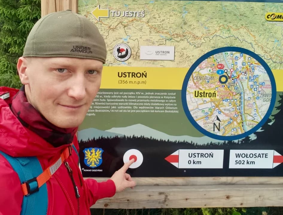 Szymon postanowił pokonać pieszo 500 kilometrów. Przejdzie Główny Szlak Beskidzki - najdłuższy pieszy szlak w Polsce.