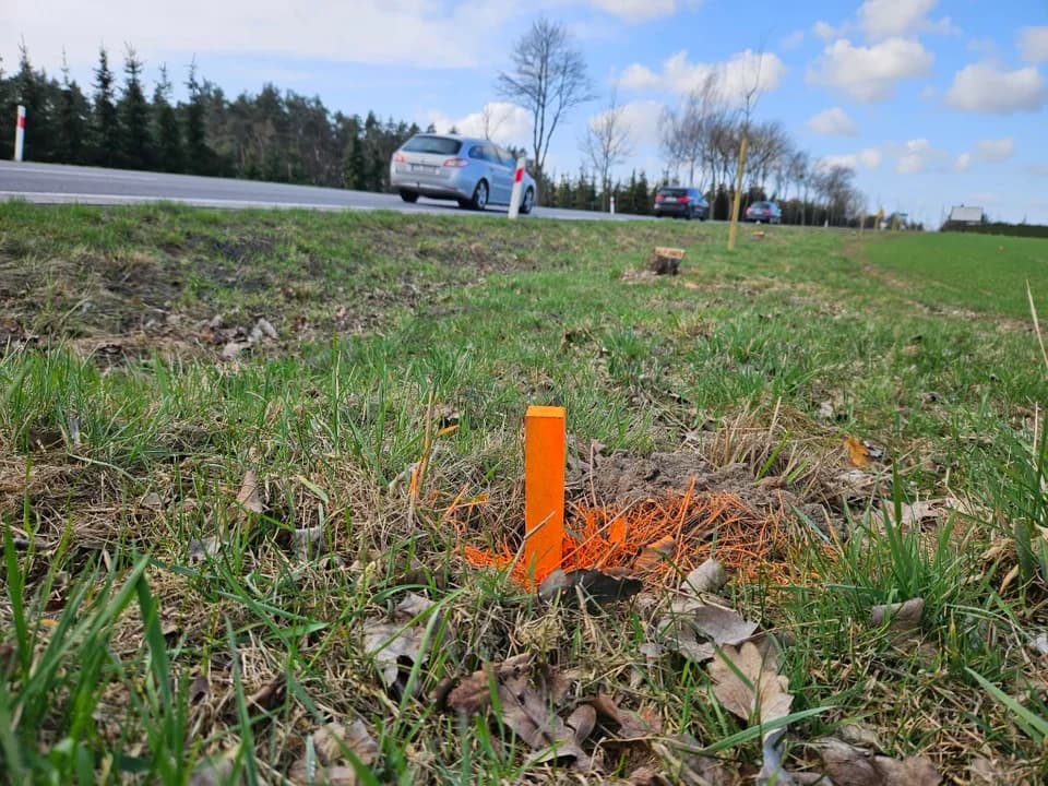 Długo wyczekiwana inwestycja rowerowa na trasie Jarocin-Tarce nabiera rozpędu.