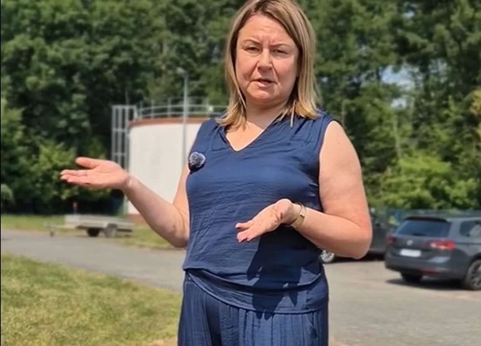 Problemy z wodą w Jarocinie (na zdjęciu: Elżbieta Kostka, dyrektor techniczna PWiK) — zdjęcie 2 z 5