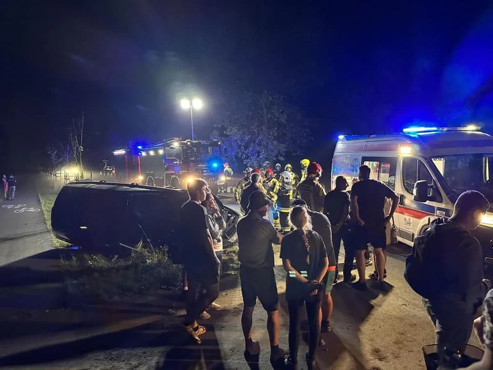 Dwa pojazdy zderzyły się na drodze Jarocin – Żerków — zdjęcie 4 z 10