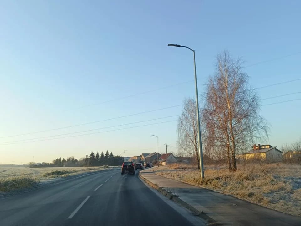 Śliskie drogi w Jarocinie i okolicy. Są pierwsze zdarzenia na drogach — zdjęcie 3 z 3