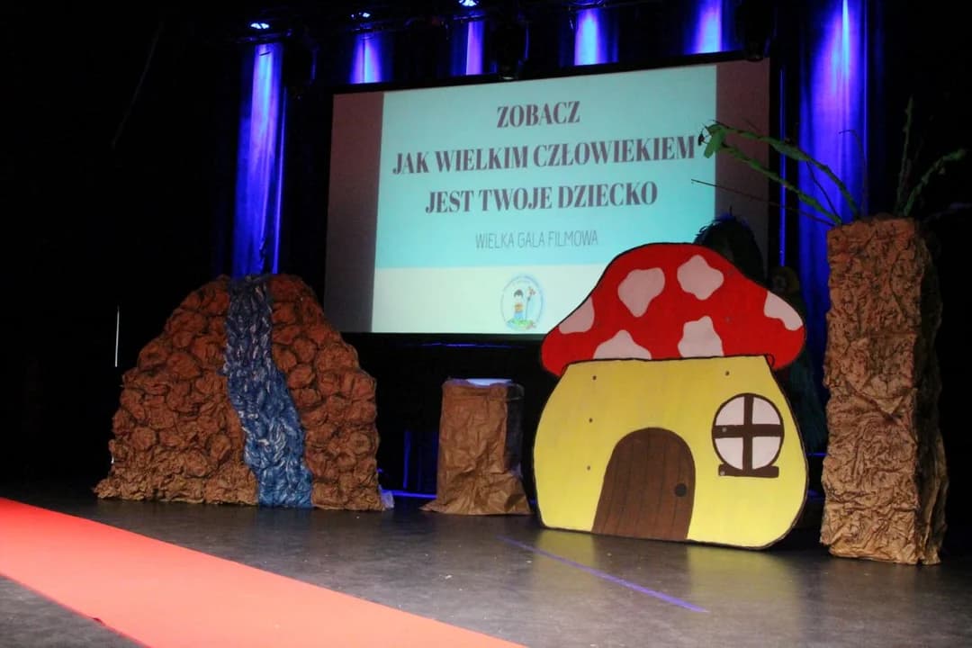 Wielka Gala Filmowa przedszkolaków z „Marcinka”. Zachwyciły strojami i występem — zdjęcie 3 z 175