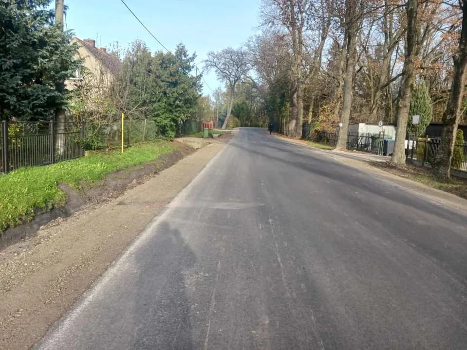 Dobra wiadomość dla mieszkańców - powiat jarociński dokończy remont drogi Tarce-Kadziak ZDJĘCIA]