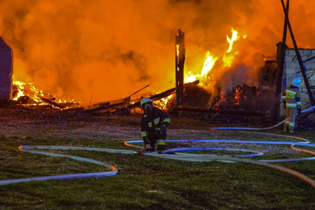 Dzisiaj obchodzimy Międzynarodowy Dzień Strażaka. Ratują od pożarów po powodzie