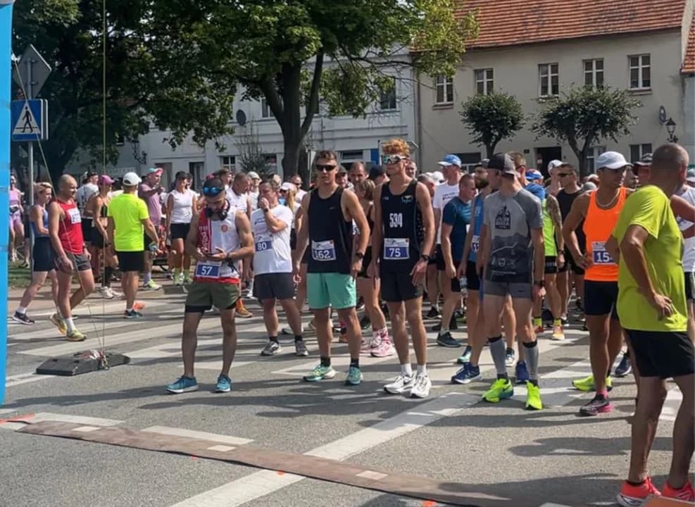 VII Bieg Uliczny Górka Żerkowska 2024 — zdjęcie 1 z 45