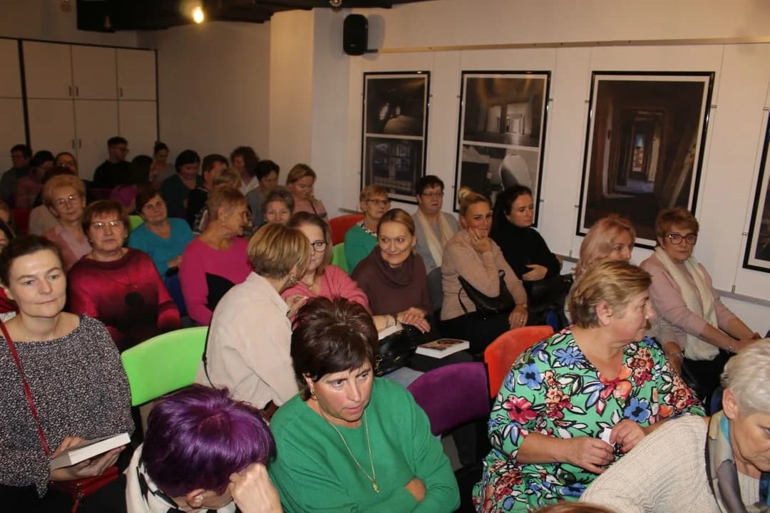 Spotkanie z Katarzyną Bosacką w Jarocinie — zdjęcie 5 z 60