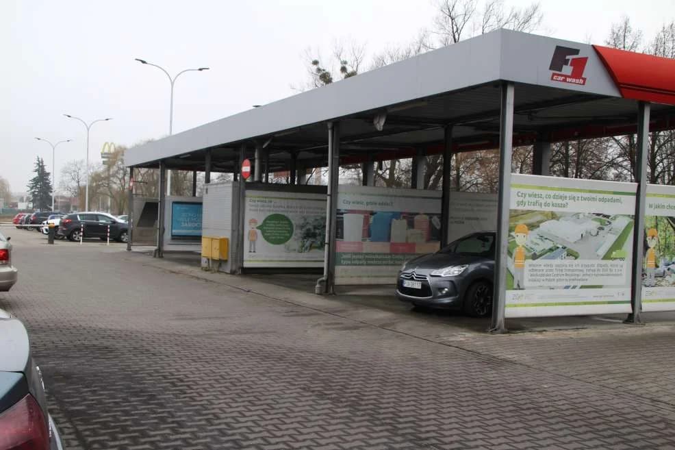 Myjnia samochodowa przy ulicy św. Ducha w Jarocinie sprzedana — zdjęcie 4 z 24