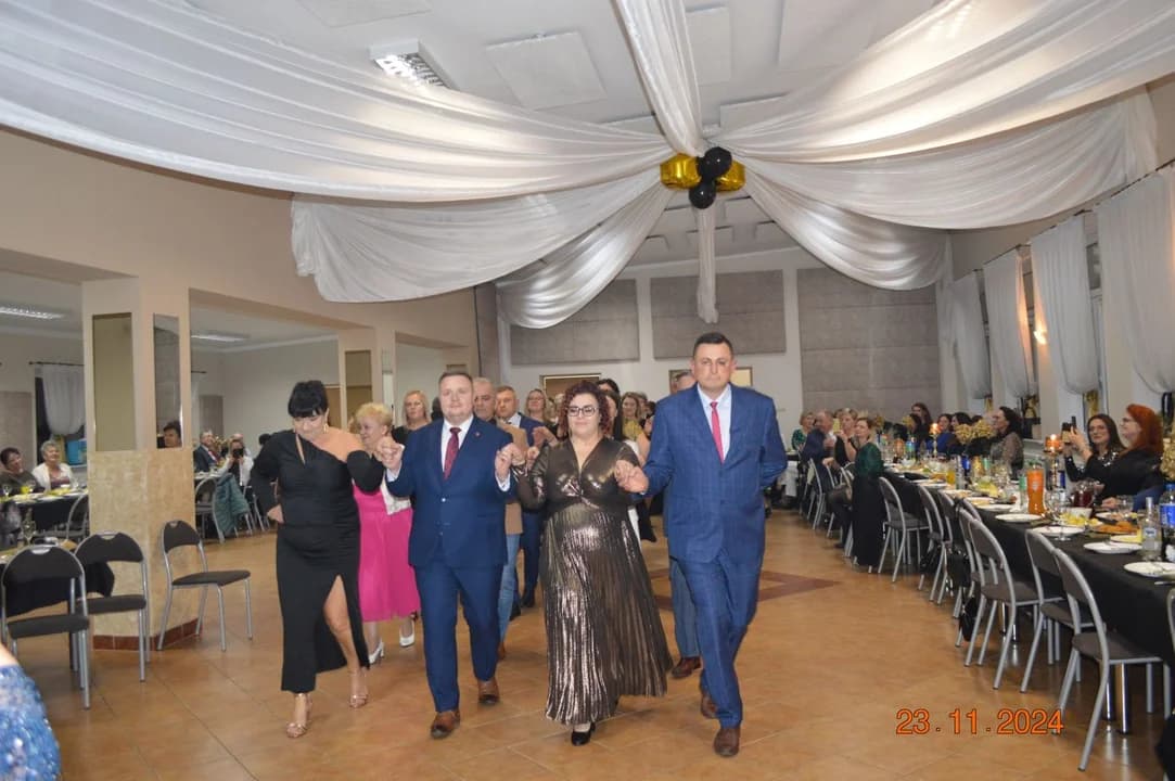 65-lecie KGW Gola. Polonez z zaproszonymi gośćmi [ZDJĘCIA, WIDEO]
