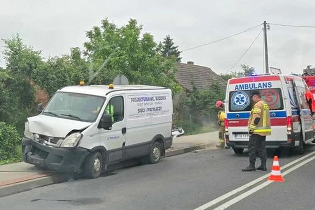 Scanią wjechał w auta stojące w korku. Zderzenie na ul. Wrocławskiej w Jarocinie