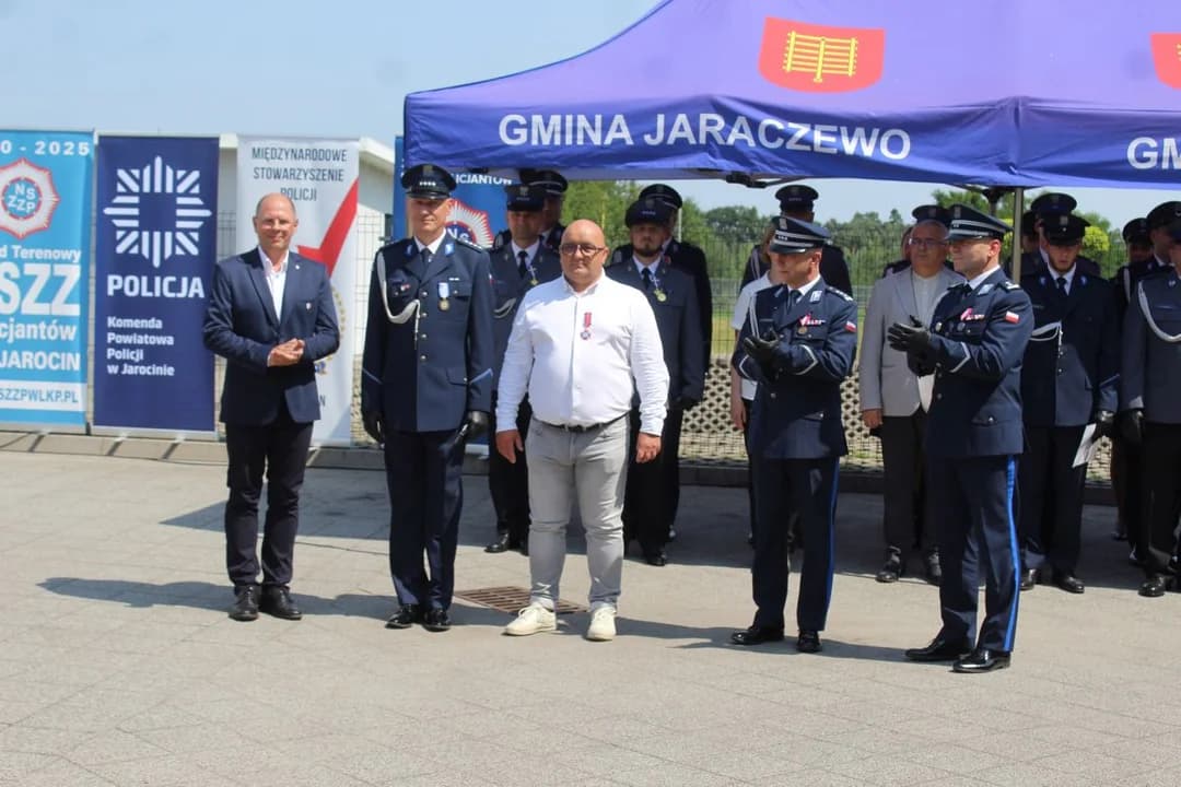 Święto Policji w Jarocinie. Policjanci odebrali awanse, padła ważna zapowiedź na 2027 rok