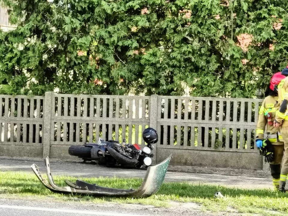 Zderzenie auta osobowego z motocyklistą w Jaraczewie