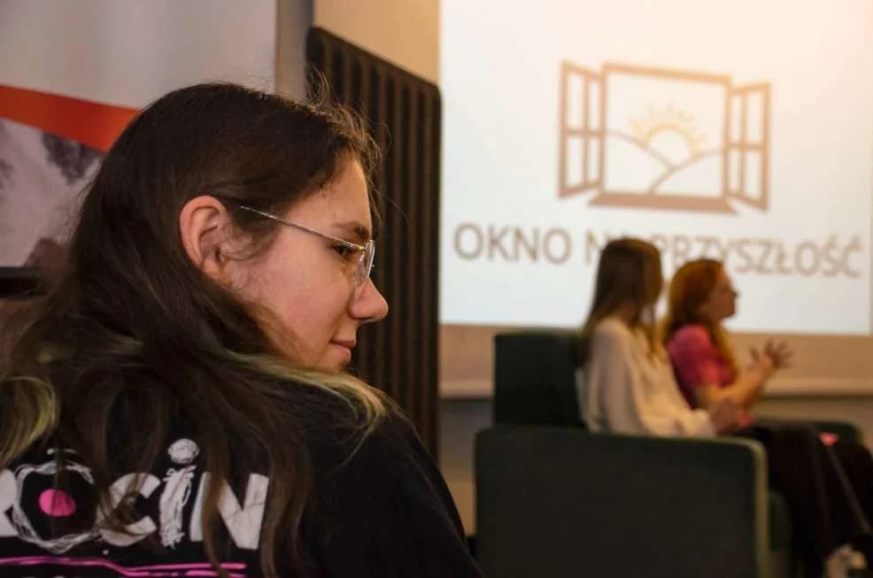 Jarociński licealistki otworzyły „Okno na przyszłość”. Pomagają rówieśnikom [ZDJĘCIA]