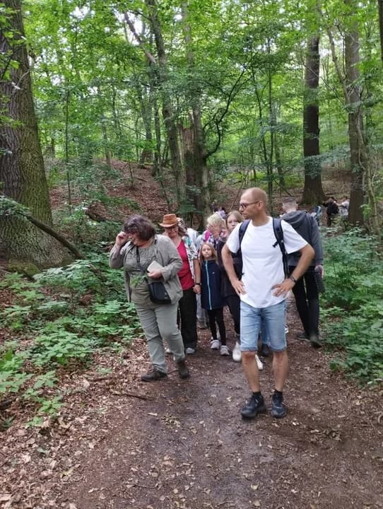W Nadleśnictwie Jarocin ma powstać jubileuszowy rezerwat. Razem z PTTK zorganizowano rajd wzdłuż Lutyni [ZDJĘCIA] — zdjęcie 6 z 38