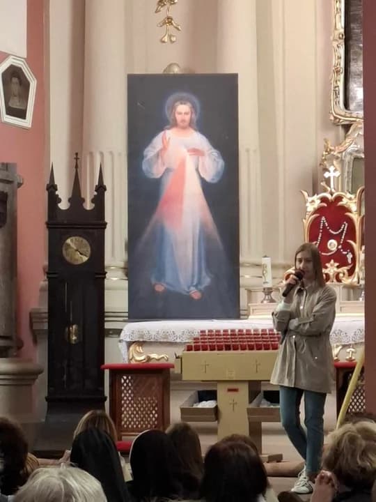 O dziejach świątyni opowiadała Ilona Kaczmarek, pracownik Muzeum Regionalnego w Jarocinie — zdjęcie 4 z 15