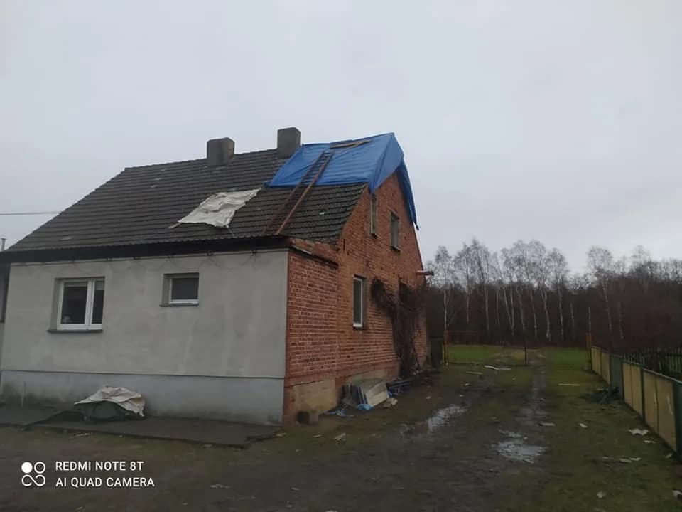Nawałnica uszkodziła ich domy i gospodarstwa? Liczyli na pomoc państwa. "Czujemy się zawiedzeni".