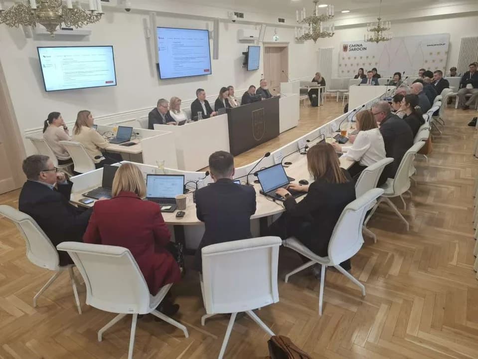 Przegrupowanie sił w Radzie Miejskiej w Jarocinie. Burmistrz pozbawiona większości. Kto, kogo zastąpił - podajemy SZCZEGÓŁY [SONDA] — zdjęcie 3 z 9