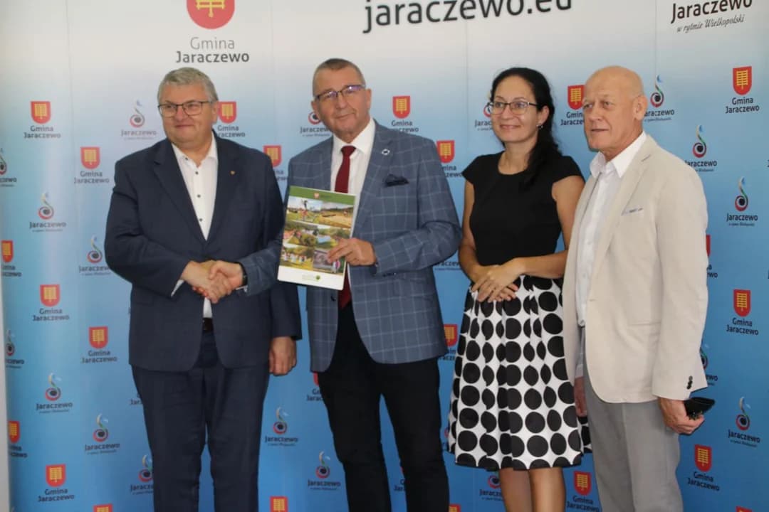 Wicemarszałek Grabowski przywiózł ponad 243 tys. zł. Zobacz, kto je dostał?
