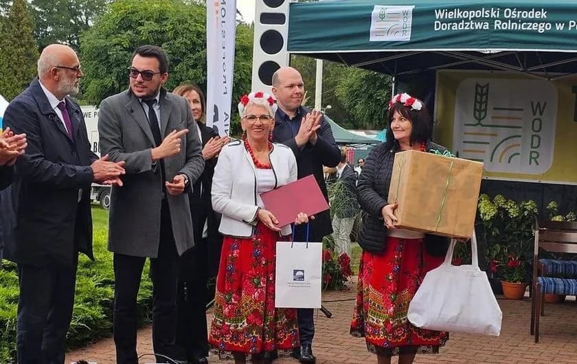 „Jesienne ciasta Wielkopolski” to konkurs organizowany w ramach 13. edycji Jesiennych Targów Rolno – Ogrodniczych AGROMARSZ 2024