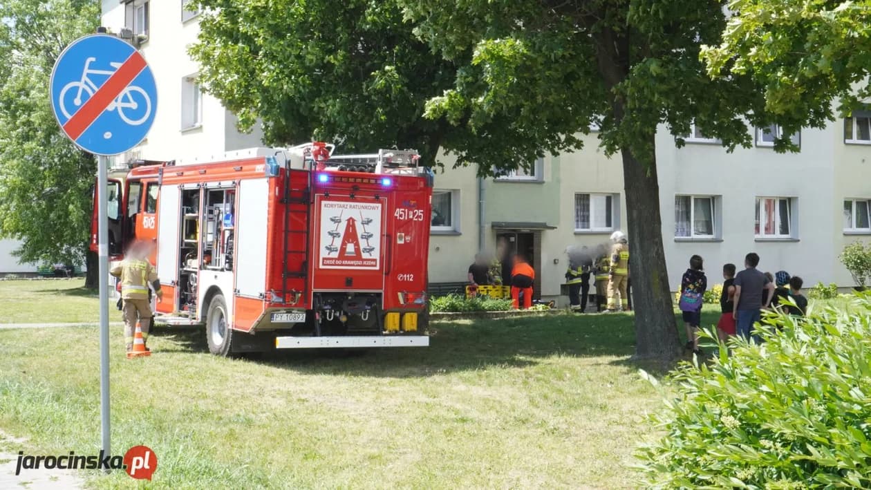 Akcja służb ratunkowych na osiedlu 1000-lecia w Jarocine