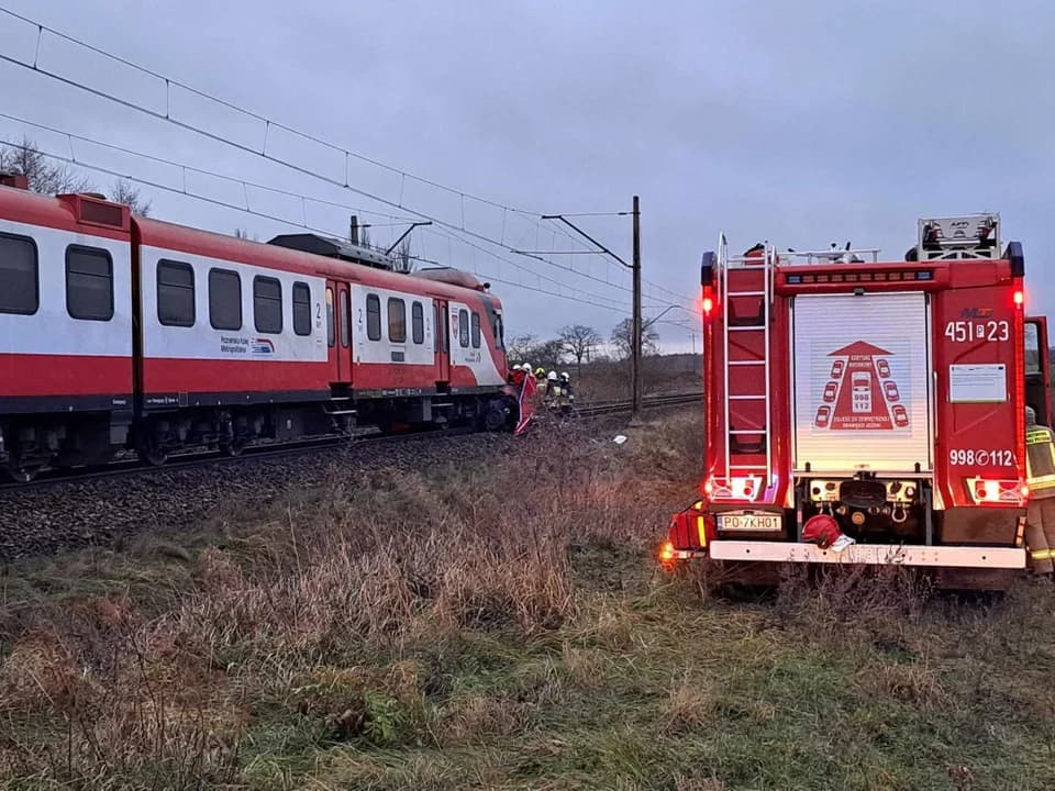 Śmiertelny wypadek na przejeździe kolejowym w Wyszkach