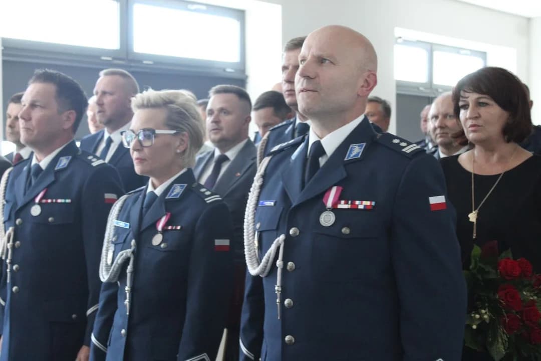 Święto Policji w Jarocinie. Komendant: Wasza służba to jest znacznie więcej niż tylko praca [ZDJĘCIA, FILM] — zdjęcie 3 z 52