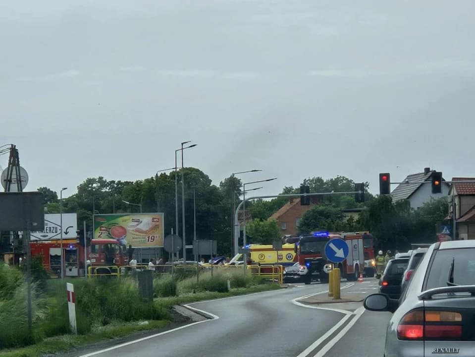 Zderzenia trzech aut w Witaszycach — zdjęcie 5 z 21
