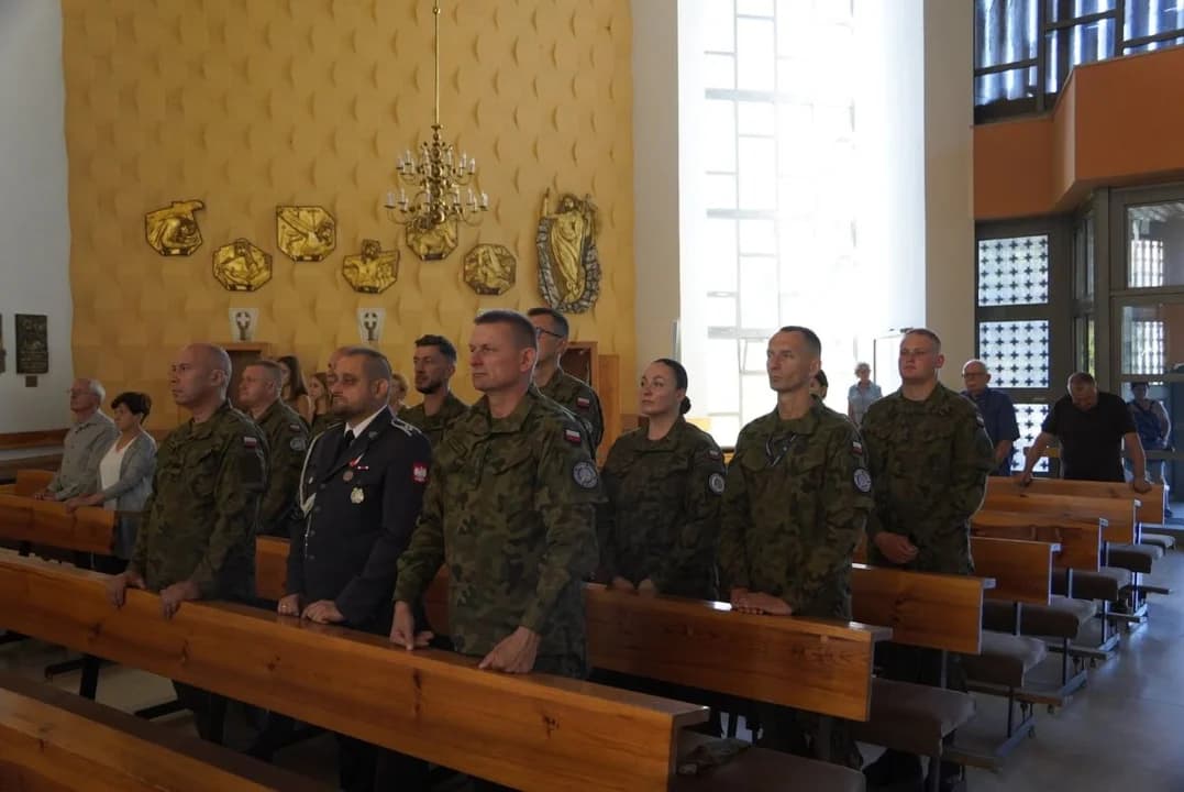 Święto Wojska Polskiego w Jarocinie — zdjęcie 6 z 79