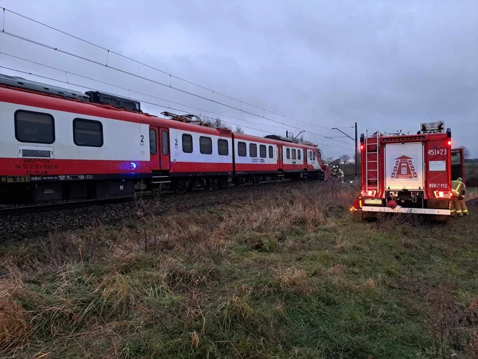 Śmiertelny wypadek na przejeździe kolejowym w Wyszkach