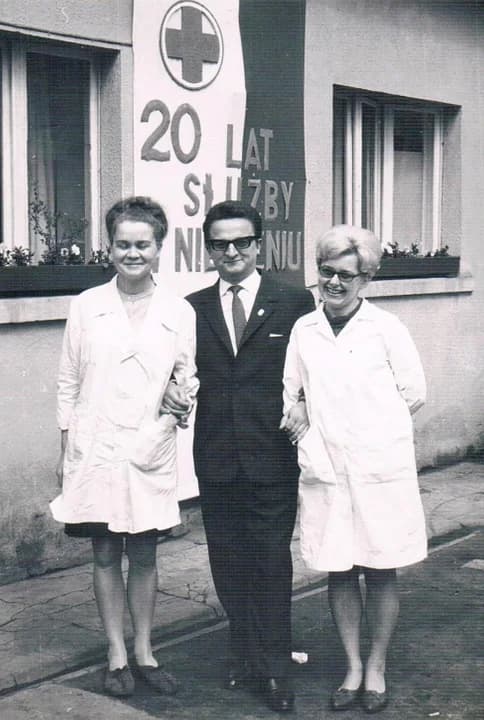 W latach 1967-1973 pełnił funkcję kierownika pogotowia w Jarocinie.