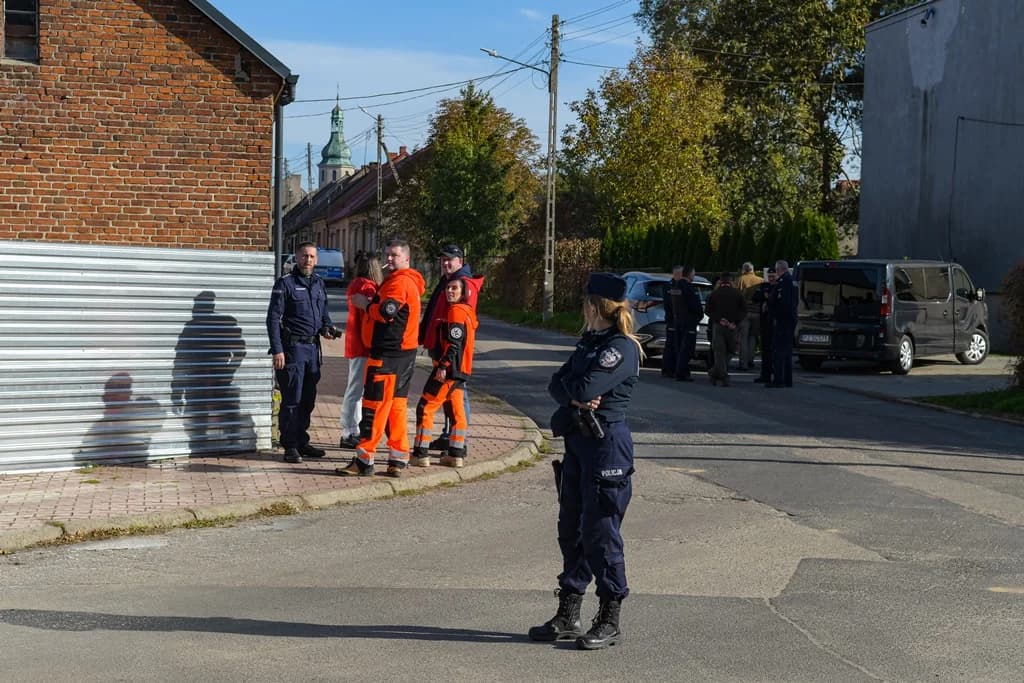 Katastrofa samolotu, uzbrojeni przestępcy i działania antyterrorystów - duże ćwiczenia policji i służb ratowniczych [ZDJĘCIA I FILM]