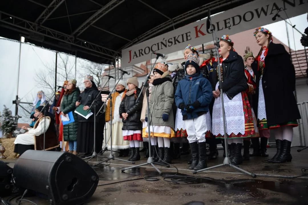 14. Jarocińskie Kolędowanie z Orszakiem Trzech Króli. Najwięcej było przedszkolaków  [ZDJĘCIA]