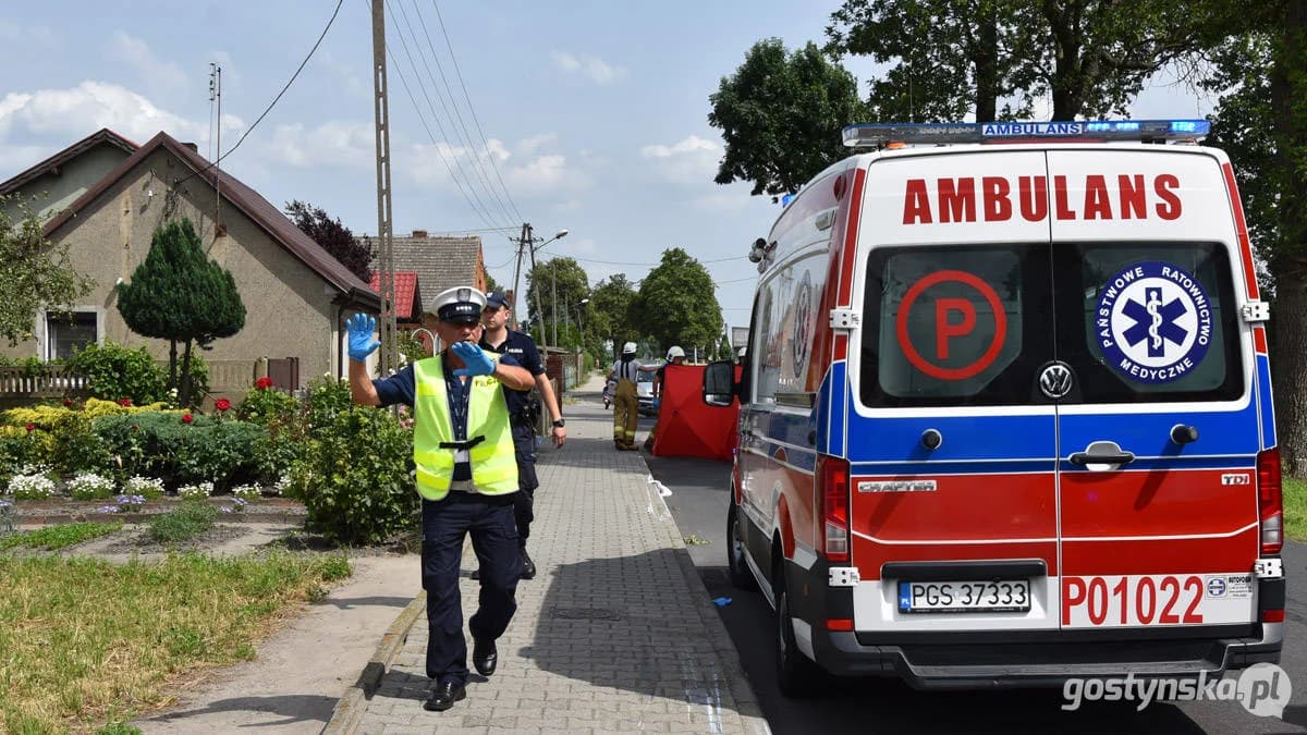 Śmiertelny wypadek w Bruczkowie (gm. Borek Wlkp.). Zginął nastoletni motocyklista — zdjęcie 2 z 18