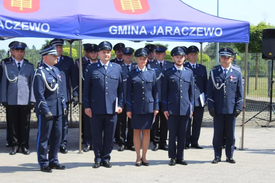 Święto Policji w Jarocinie. Policjanci odebrali awanse, padła ważna zapowiedź na 2027 rok