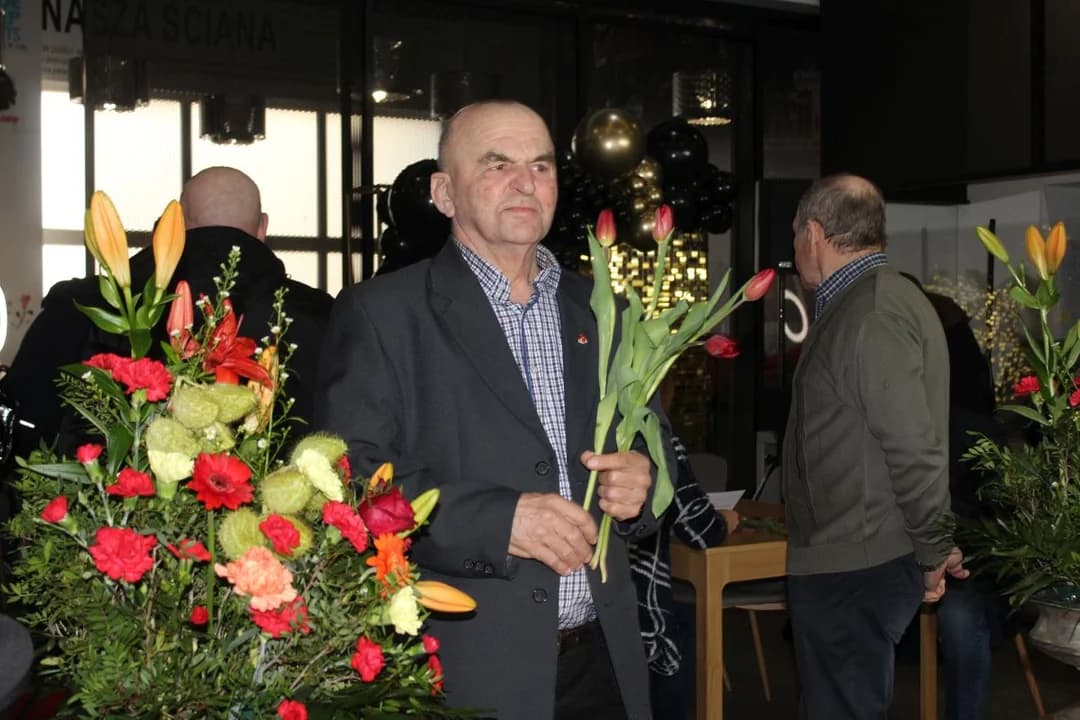 Nietypowy dzień kobiet w Jarocinie. Krew polała się w JOK-u — zdjęcie 3 z 56