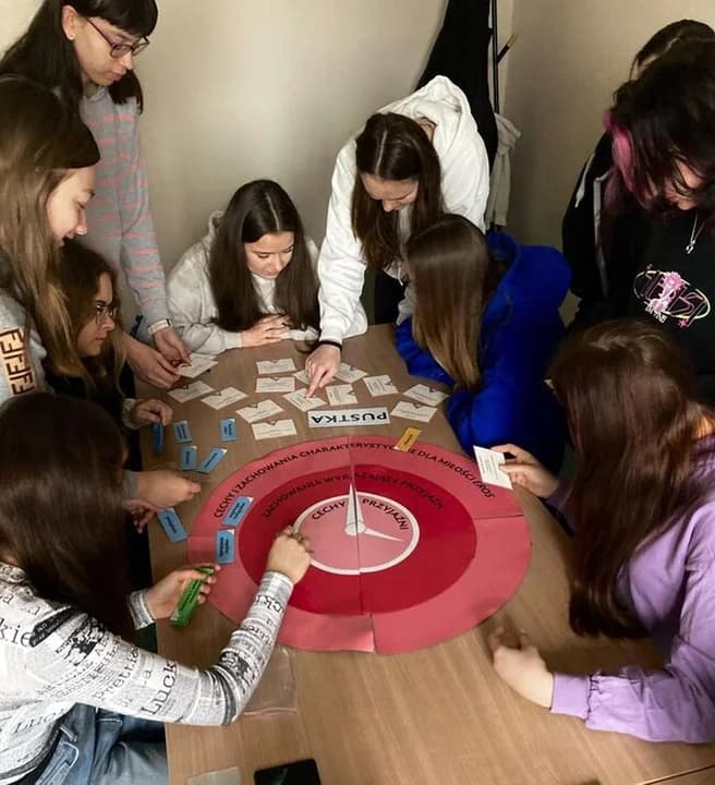 Warsztaty „Wektory życia” w dwóch jarocińskich szkołach ponadpodstawowych [ZDJĘCIA] — zdjęcie 3 z 4