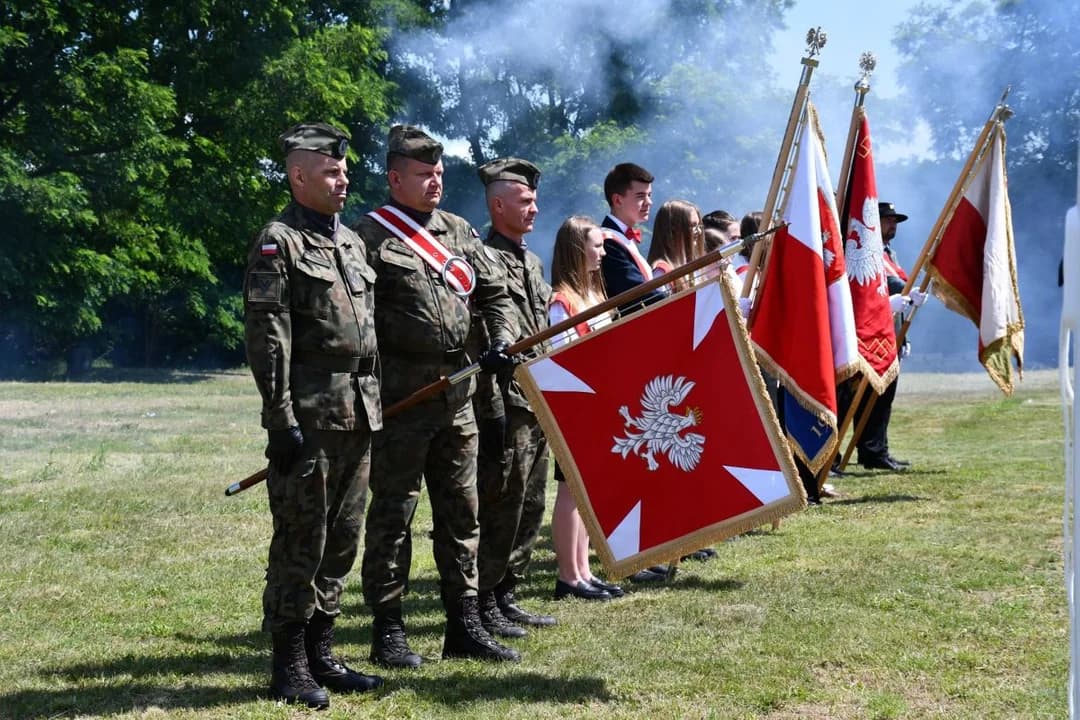 W Lgowie modlili się przy odnowionej kwaterze grobowej rodziny Gorzeńskich i Skarżyńskich [ZDJĘCIA]