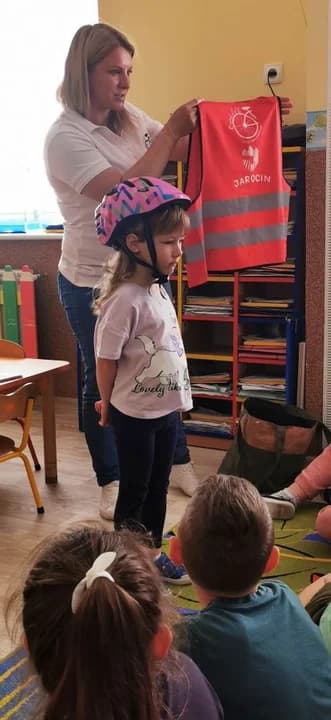 Lekcje "Cooltury RoweLOVEJ"  w przedszkolu i Szkole Podstawowej w Cielczy [ZDJĘCIA] — zdjęcie 5 z 29