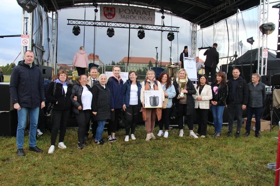 Uczestniczki udowodniły, że gospodynie potrafią połączyć sportowe zacięcie z ogromnym dystansem do siebie, kreatywnością i humorem.