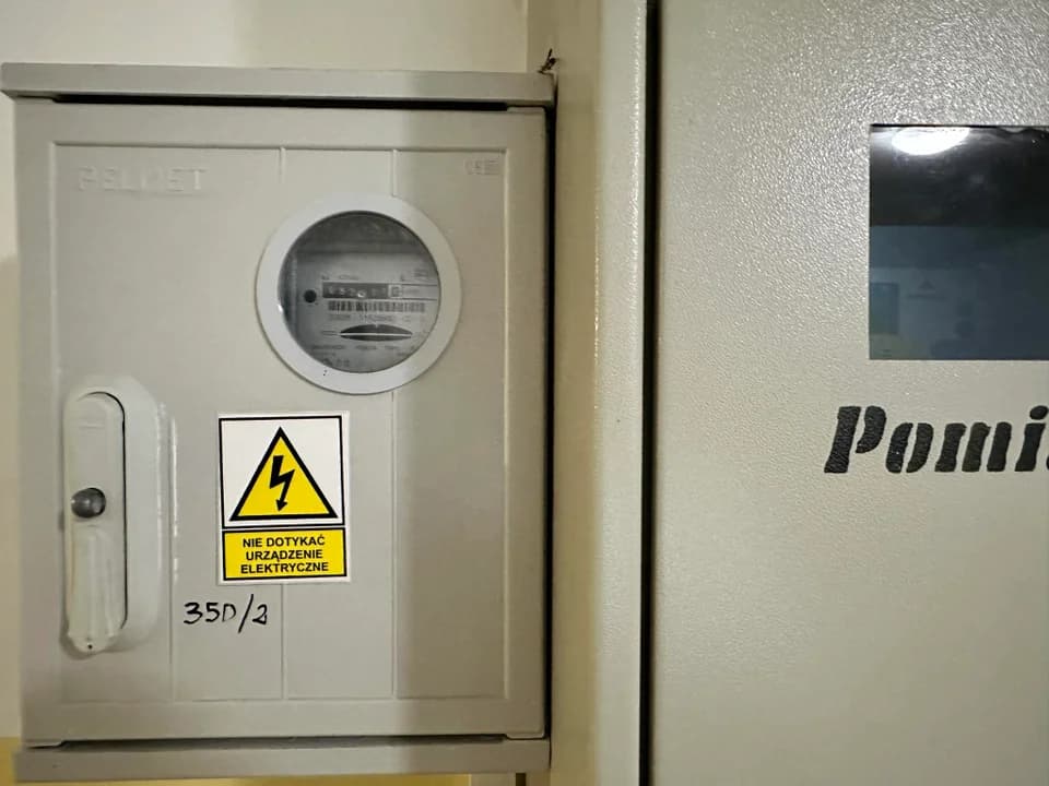 Prąd, energia elektryczna, ogrzewanie prądem w Jarocinie — zdjęcie 1 z 5